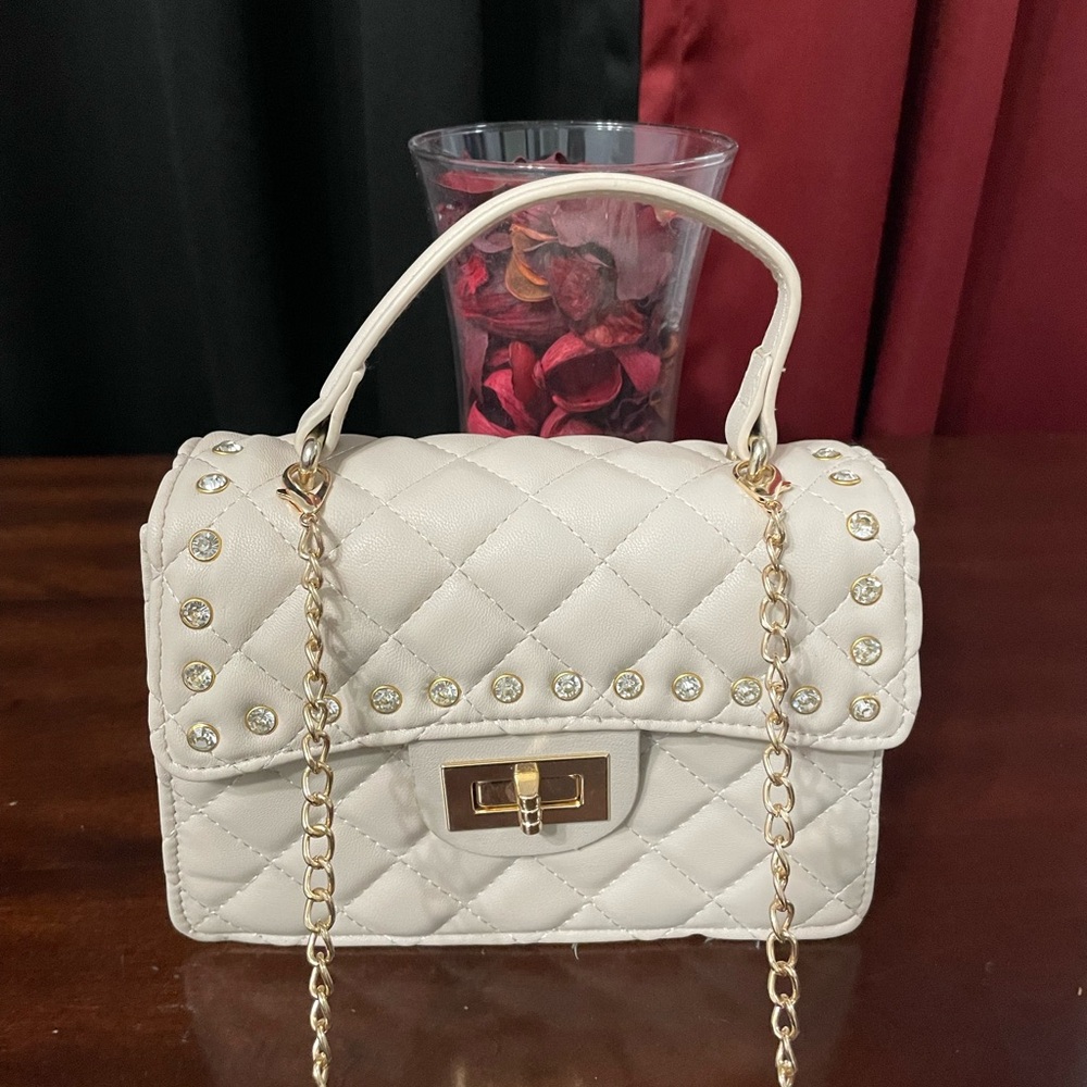 Elegant Cream Quilted Handbag